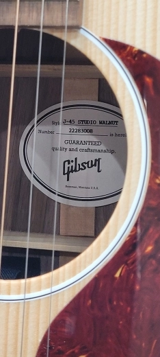 Store Special Product - Gibson - J-45 Studio